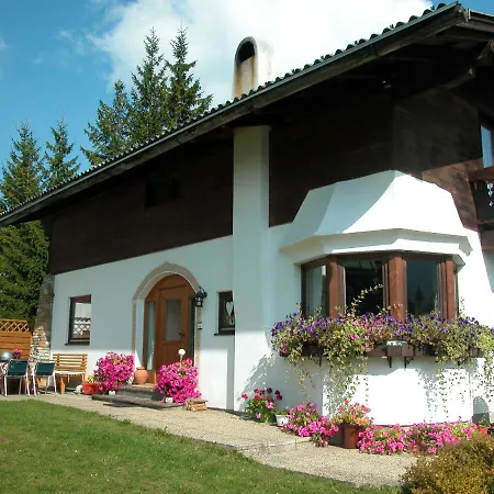 Πανσιόν Haus Alice *